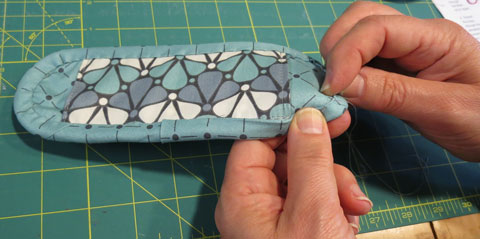 How To Make A Fabric Shoulder Strap Pad In Any Size - Pattern